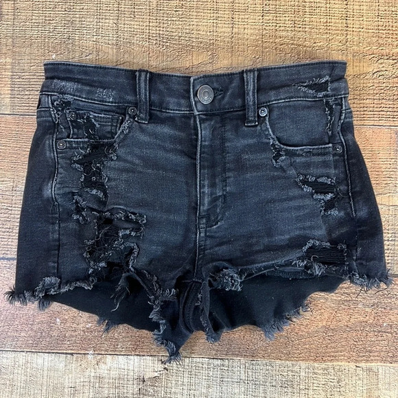 American Eagle Shorts Womens 2 High‎ Rise Shortie Black Distressed Denim - Picture 1 of 10
